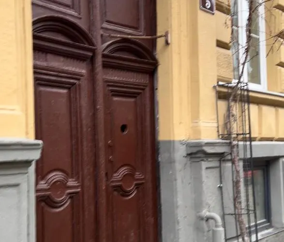 32Kotliarska